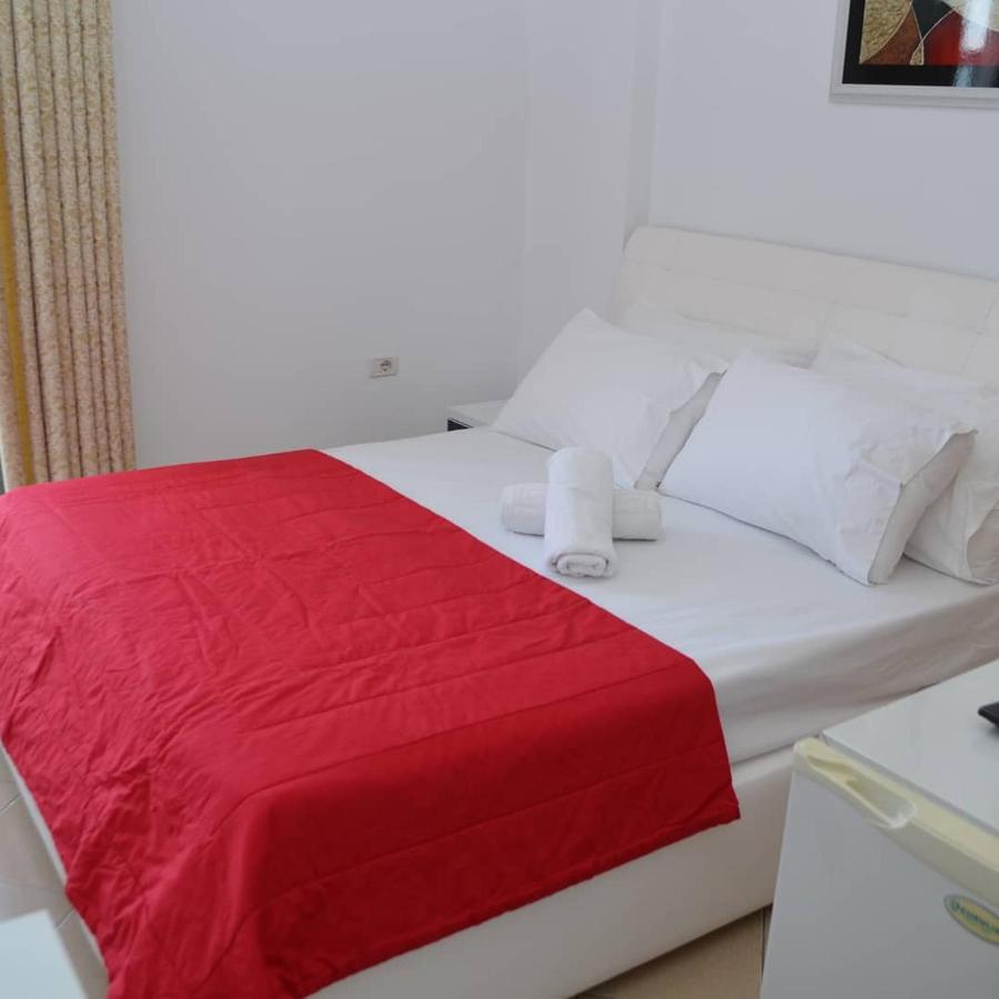 Noah Apartaments Sarandë Buitenkant foto
