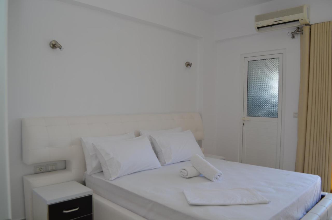 Noah Apartaments Sarandë Buitenkant foto