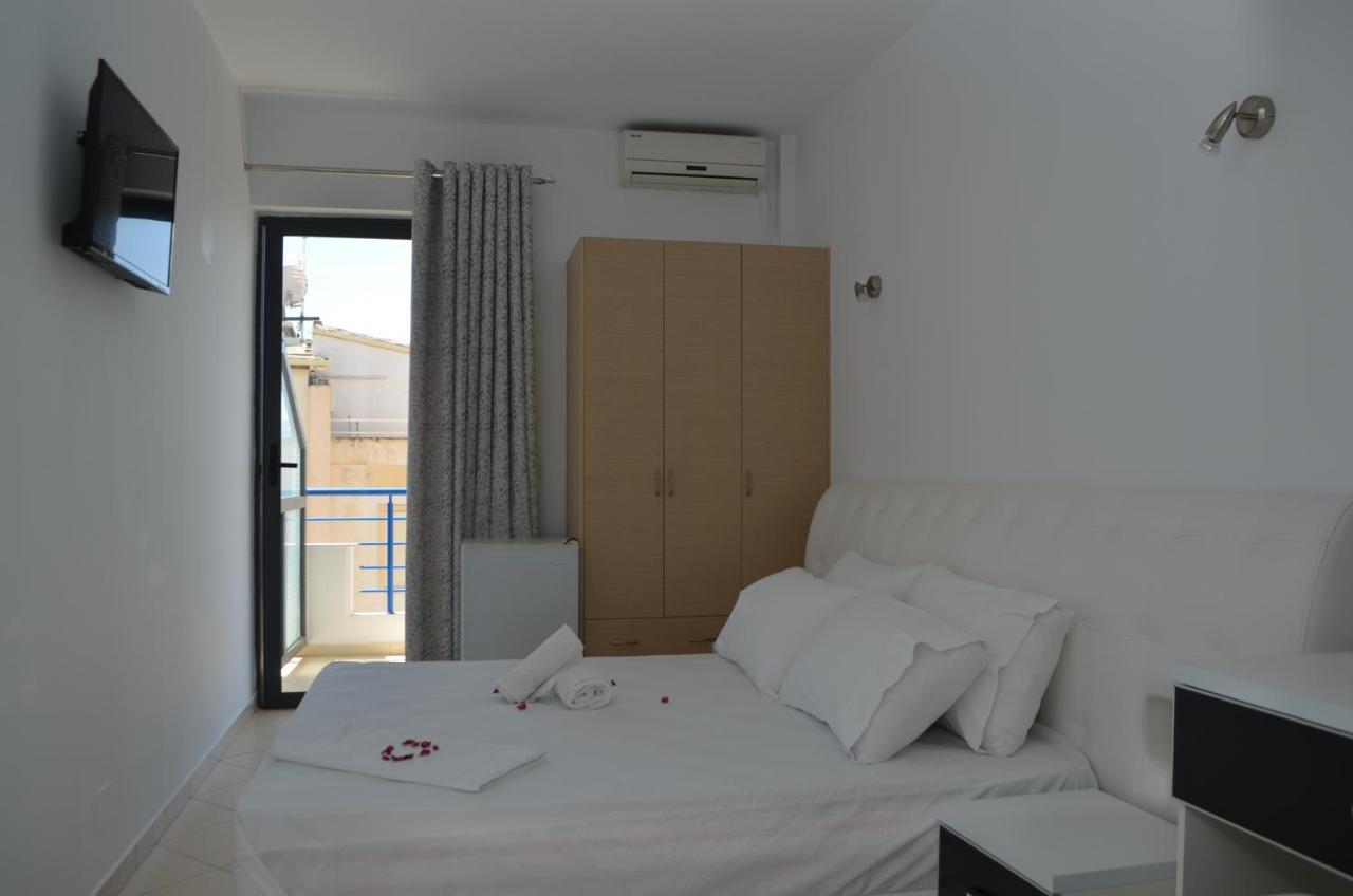 Noah Apartaments Sarandë Buitenkant foto