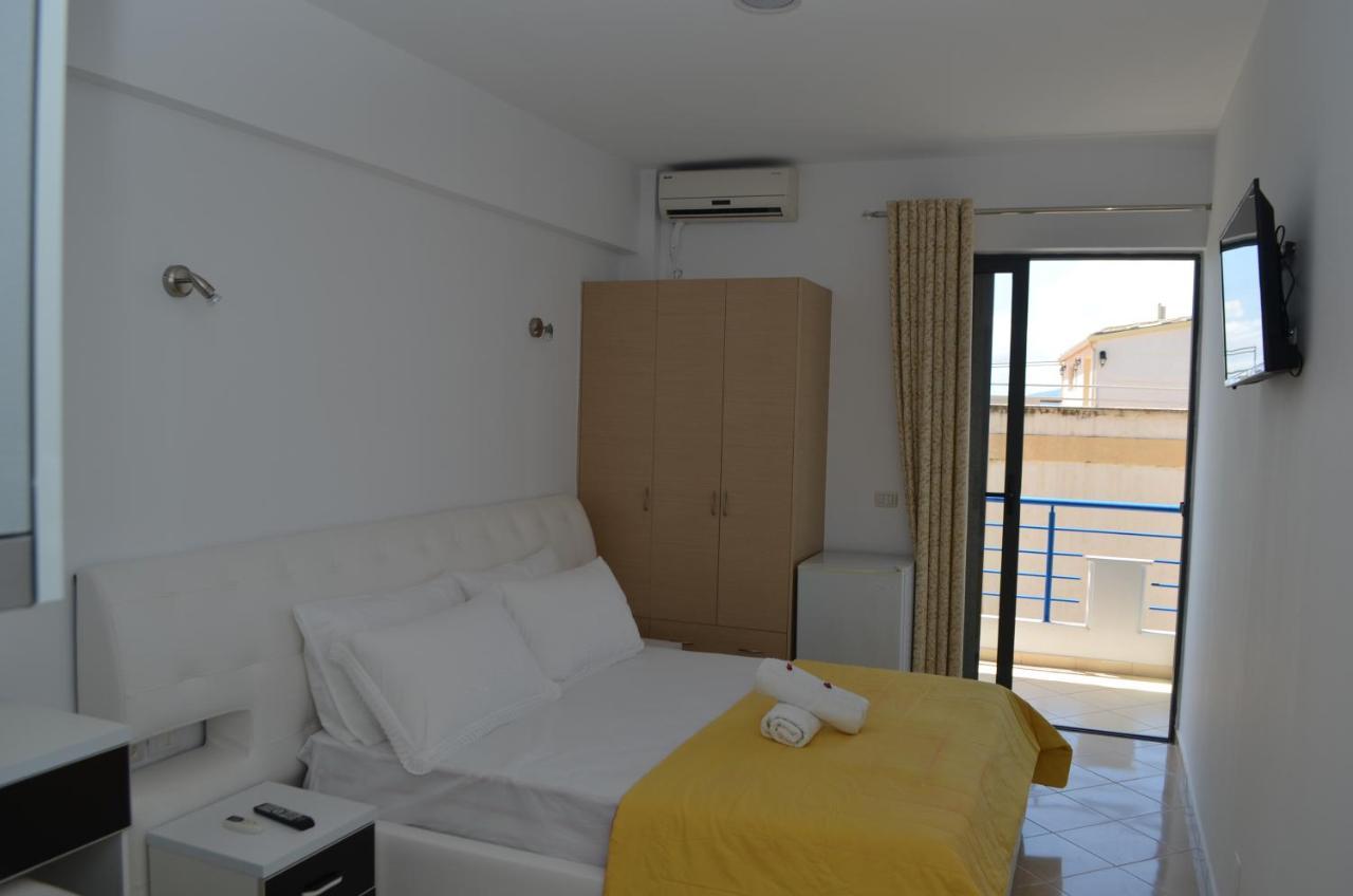 Noah Apartaments Sarandë Buitenkant foto