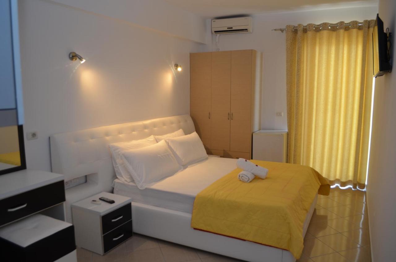 Noah Apartaments Sarandë Buitenkant foto