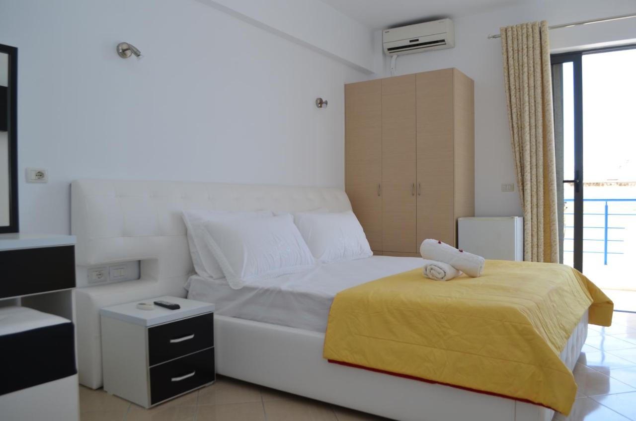 Noah Apartaments Sarandë Buitenkant foto