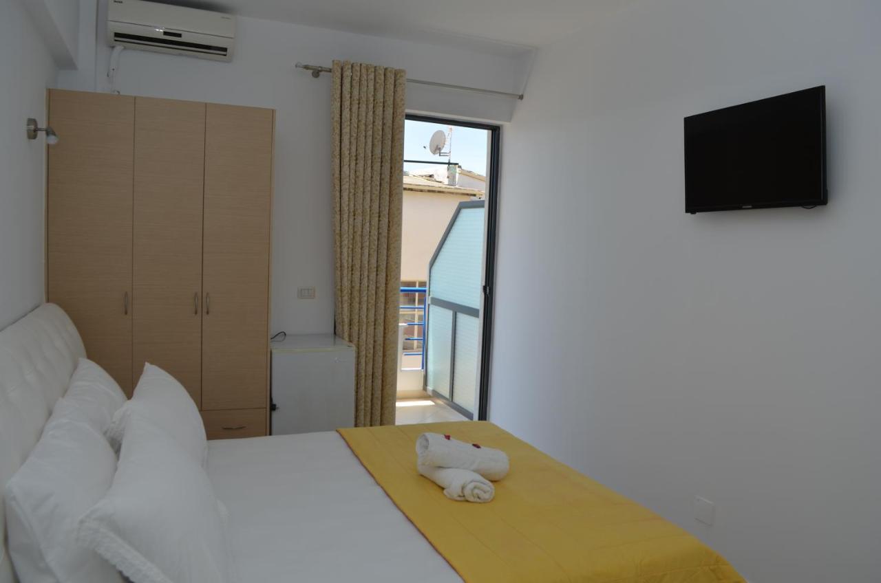 Noah Apartaments Sarandë Buitenkant foto