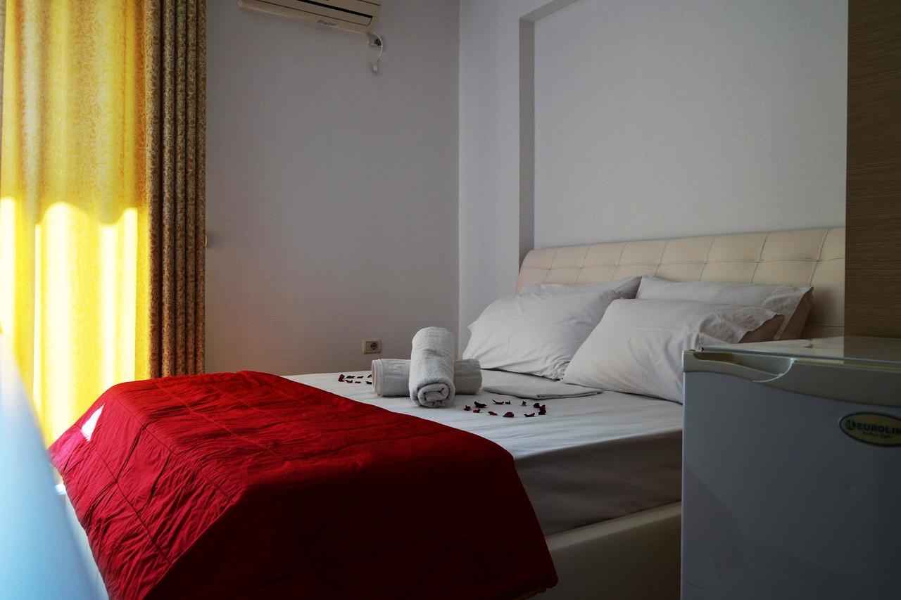 Noah Apartaments Sarandë Buitenkant foto