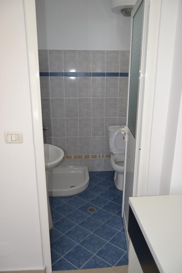 Noah Apartaments Sarandë Buitenkant foto